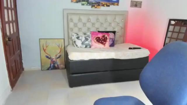 Image 6 of vallolet_marcks Stream on Chaturbate on 19 months ago