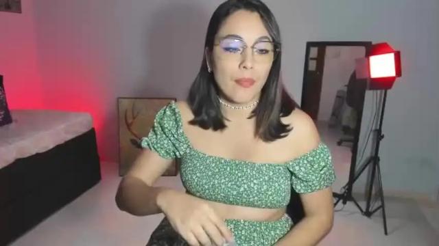 Image 2 of vallolet_marcks Stream on Chaturbate on 16 months ago