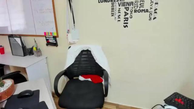 Image 6 of vallolet_marcks Stream on Chaturbate on 16 months ago
