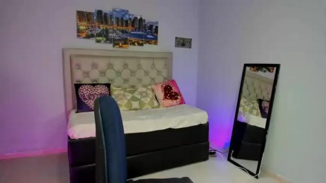 Thumbnail 2, vallolet_marcks's Stream at Chaturbate, 15 months ago