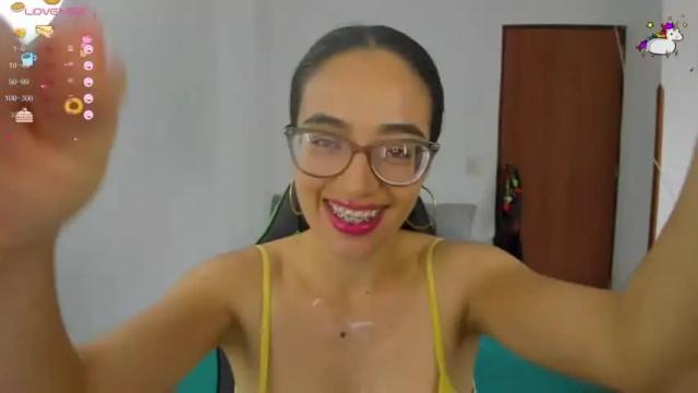 Image 7 of valloleth_rivera_ Stream on Chaturbate on 15 months ago