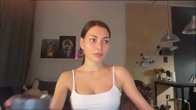 Image 7 of valorant_girl Stream on Chaturbate on 1 month ago
