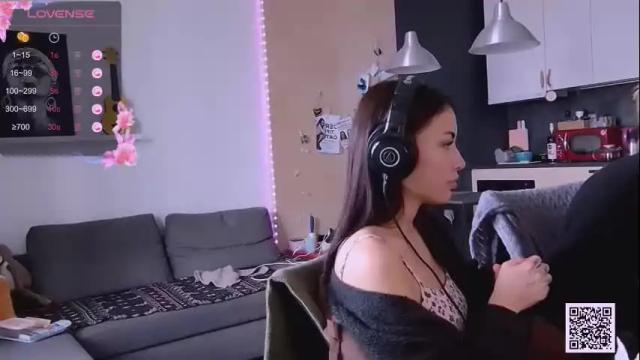 Image 12 of valorant_girl Stream on Chaturbate on 1 month ago