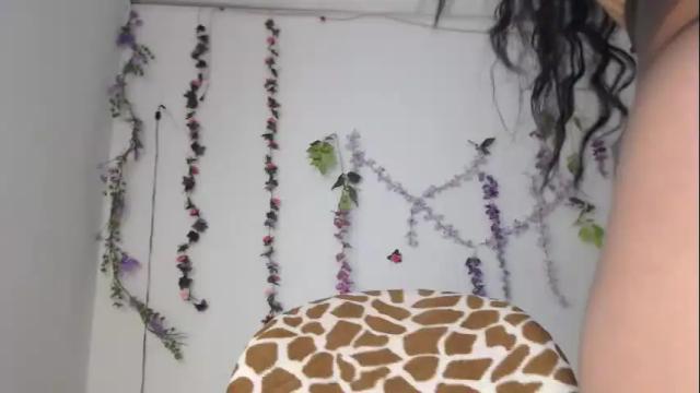 Image 3 of valquiria_sirgun Stream on Chaturbate on 25 days ago