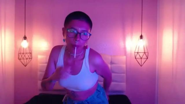 Image 2 of valu_8 Stream on Chaturbate on 15 months ago