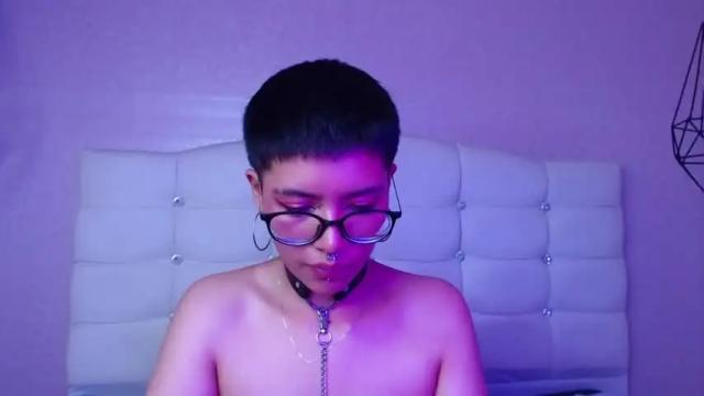 Image 6 of valu_8 Stream on Chaturbate on 13 months ago