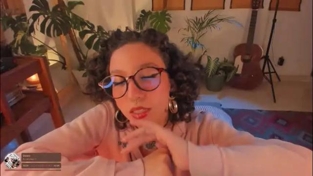 Image 2 of valyturner Stream on Chaturbate on 29 days ago