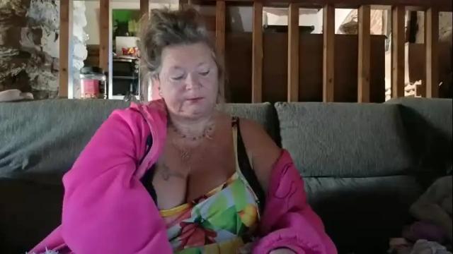 Image 10 of vampwoman Stream on Chaturbate on 1 month ago