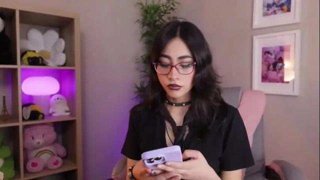 Image 4 of vampy_dolll Stream on Chaturbate on 1 month ago