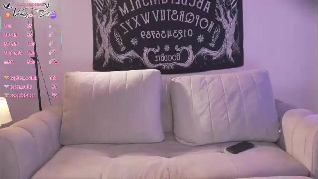 Image 2 of vampyy_doll Stream on Chaturbate on 1 month ago