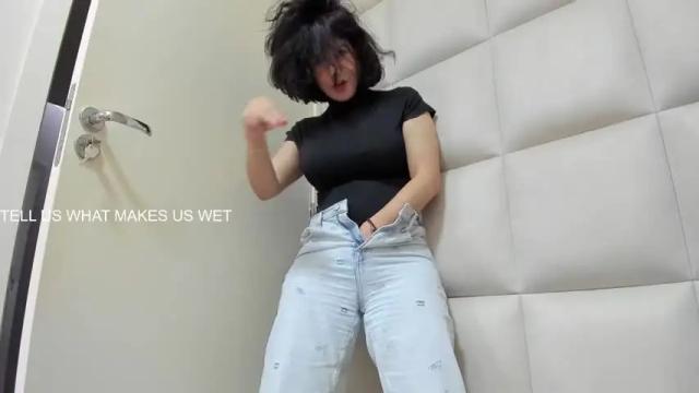 Image 4 of vanandjuani Stream on Chaturbate on 1 month ago