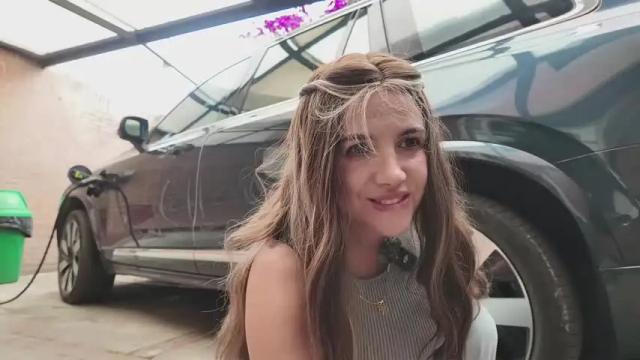 Image 3 of vanandjuani Stream on Chaturbate on 27 days ago