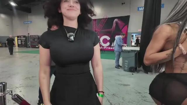 Image 2 of vanandjuani Stream on Chaturbate on 3 days ago