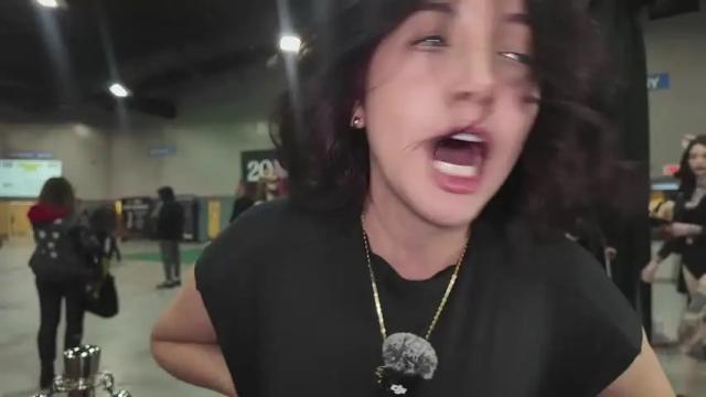 Image 4 of vanandjuani Stream on Chaturbate on 3 days ago