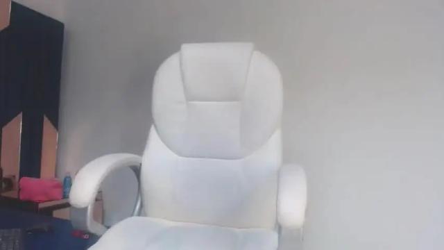 Image 4 of vanelin18 Stream on Chaturbate on 14 months ago