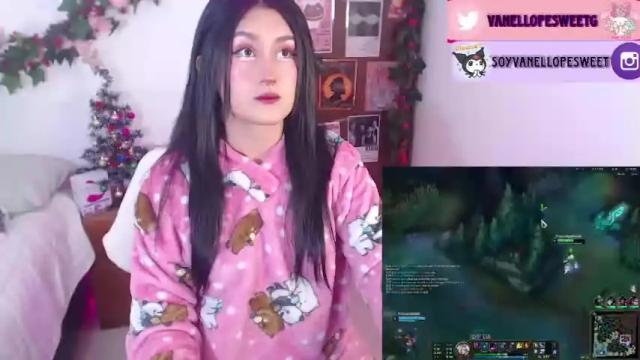 Image 6 of vanellope_sweetgirl Stream on Chaturbate on 18 months ago