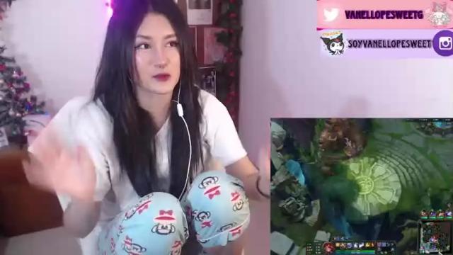 Image 7 of vanellope_sweetgirl Stream on Chaturbate on 18 months ago