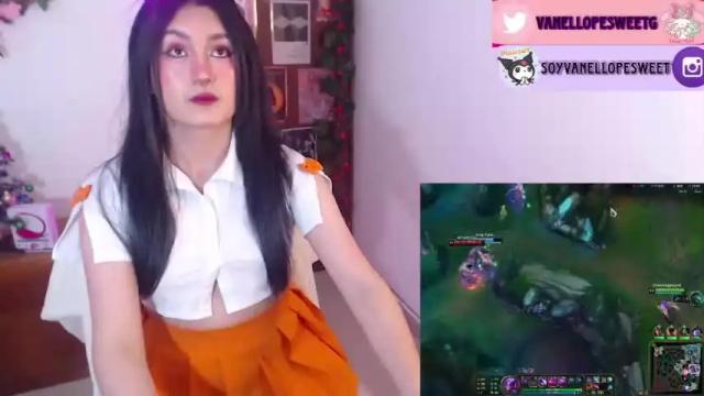 Image 12 of vanellope_sweetgirl Stream on Chaturbate on 18 months ago