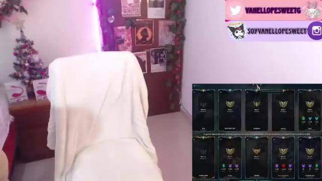 Image 2 of vanellope_sweetgirl Stream on Chaturbate on 18 months ago