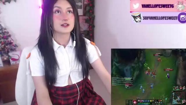 Image 2 of vanellope_sweetgirl Stream on Chaturbate on 18 months ago