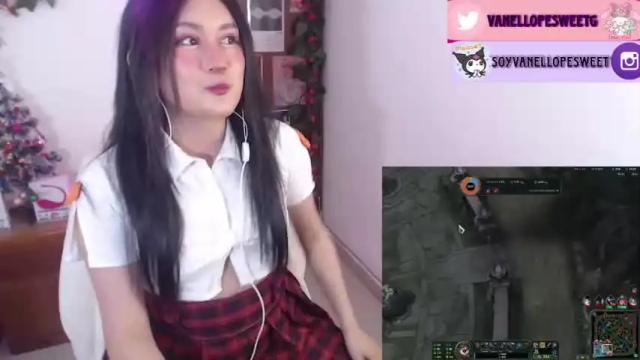 Image 6 of vanellope_sweetgirl Stream on Chaturbate on 18 months ago