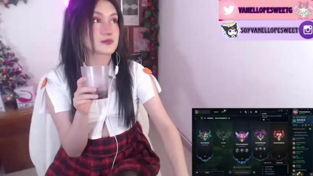 Image 7 of vanellope_sweetgirl Stream on Chaturbate on 18 months ago