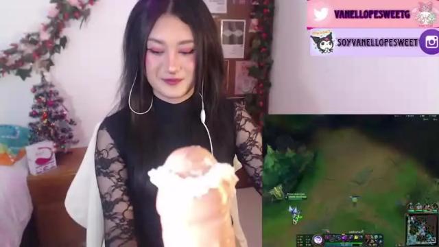 Image 10 of vanellope_sweetgirl Stream on Chaturbate on 17 months ago