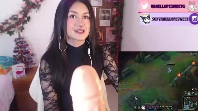 Image 12 of vanellope_sweetgirl Stream on Chaturbate on 17 months ago