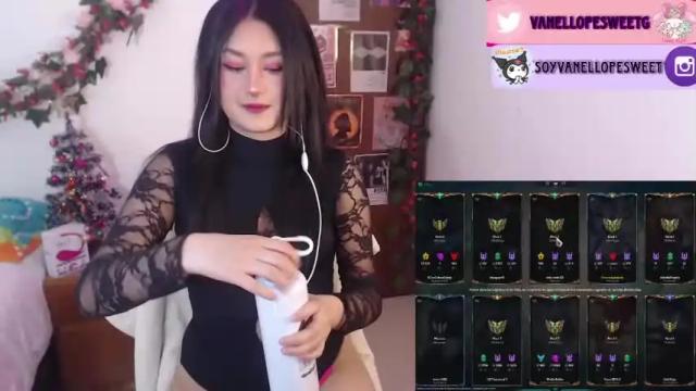 Image 7 of vanellope_sweetgirl Stream on Chaturbate on 17 months ago