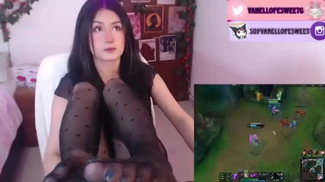 Thumbnail 2, vanellope_sweetgirl's Stream at Chaturbate, 17 months ago