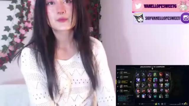 Image 10 of vanellope_sweetgirl Stream on Chaturbate on 17 months ago