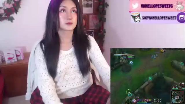 Image 2 of vanellope_sweetgirl Stream on Chaturbate on 17 months ago
