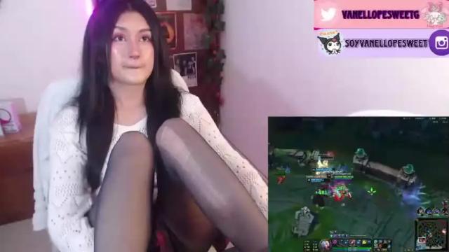 Image 6 of vanellope_sweetgirl Stream on Chaturbate on 17 months ago