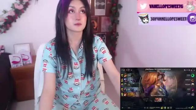 Image 12 of vanellope_sweetgirl Stream on Chaturbate on 17 months ago