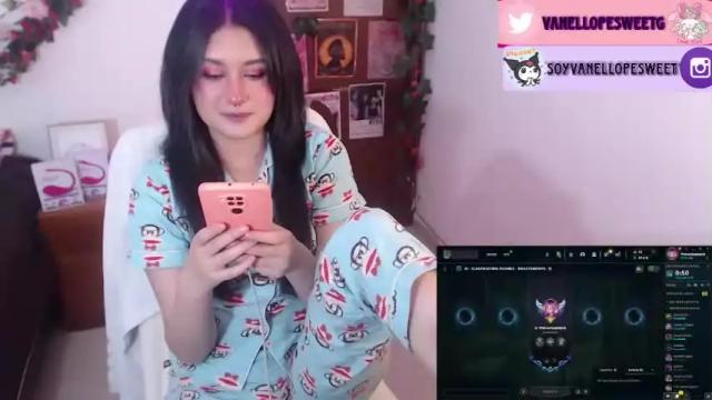 Image 3 of vanellope_sweetgirl Stream on Chaturbate on 17 months ago
