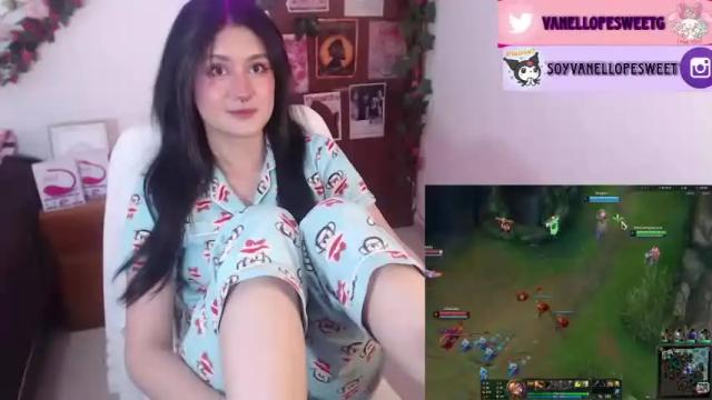 Thumbnail 2, vanellope_sweetgirl's Stream at Chaturbate, 17 months ago