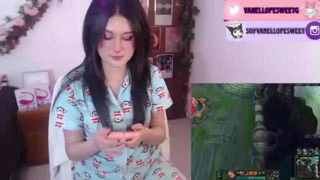 Image 7 of vanellope_sweetgirl Stream on Chaturbate on 17 months ago