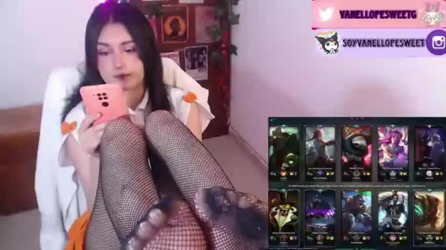 Image 12 of vanellope_sweetgirl Stream on Chaturbate on 17 months ago