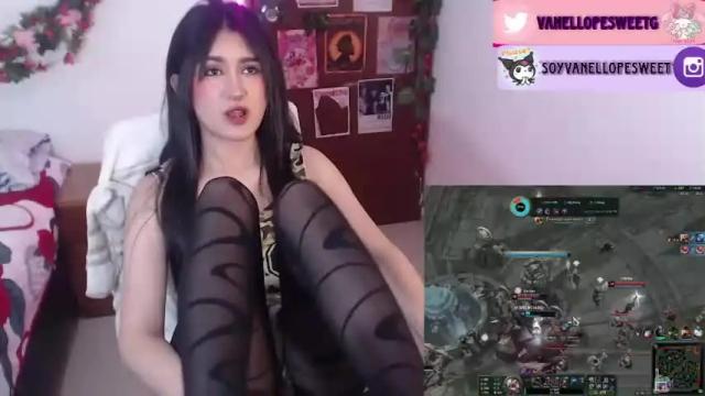 Image 11 of vanellope_sweetgirl Stream on Chaturbate on 16 months ago