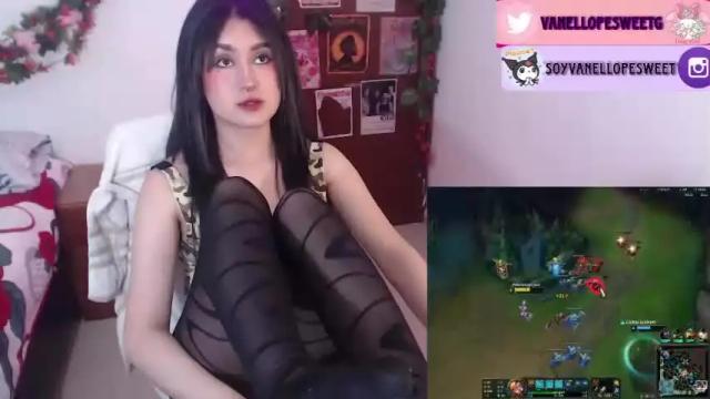 Thumbnail 2, vanellope_sweetgirl's Stream at Chaturbate, 16 months ago