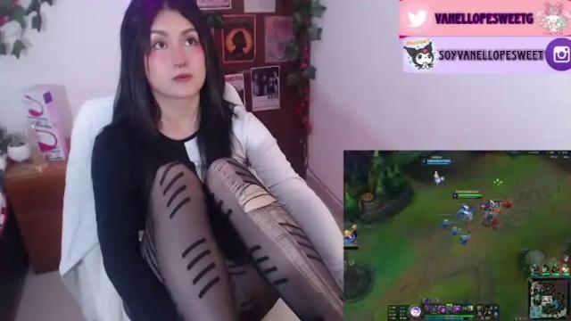 Thumbnail 2, vanellope_sweetgirl's Stream at Chaturbate, 16 months ago