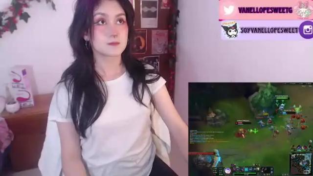 Image 4 of vanellope_sweetgirl Stream on Chaturbate on 16 months ago