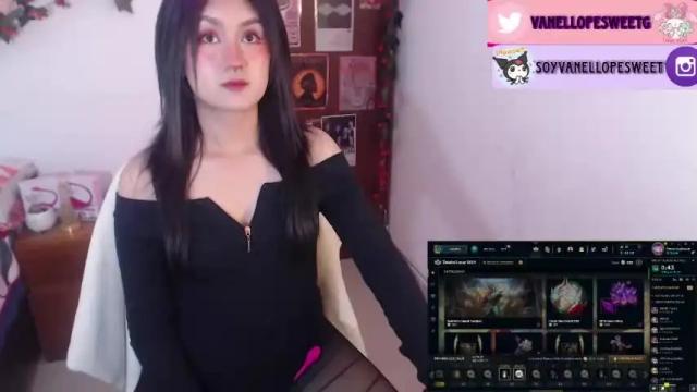 Image 2 of vanellope_sweetgirl Stream on Chaturbate on 16 months ago