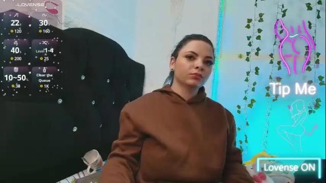 Image 4 of vaneloppe_ Stream on Chaturbate on 11 days ago