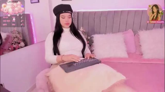 Image 2 of vanesa_moon_ Stream on Chaturbate on 1 month ago