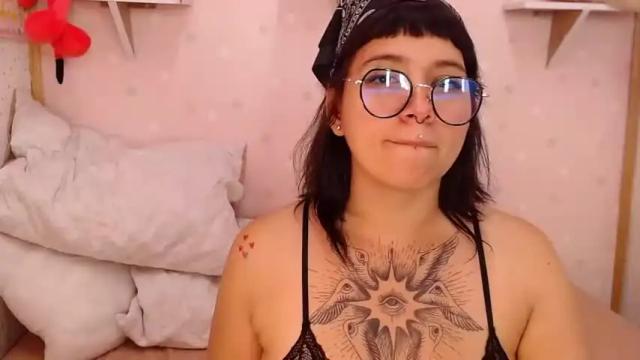 Image 8 of vanesa_rousse Stream on Chaturbate on 18 months ago