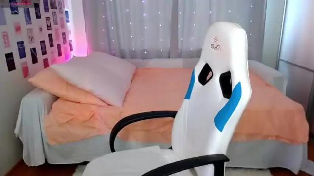 Image 2 of vanessa_brills Stream on Chaturbate on 12 months ago