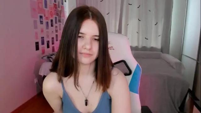 Image 12 of vanessa_brills Stream on Chaturbate on 23 days ago