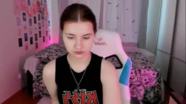 Image 2 of vanessa_brills Stream on Chaturbate on 1 month ago