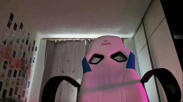 Image 10 of vanessa_brills Stream on Chaturbate on 1 month ago